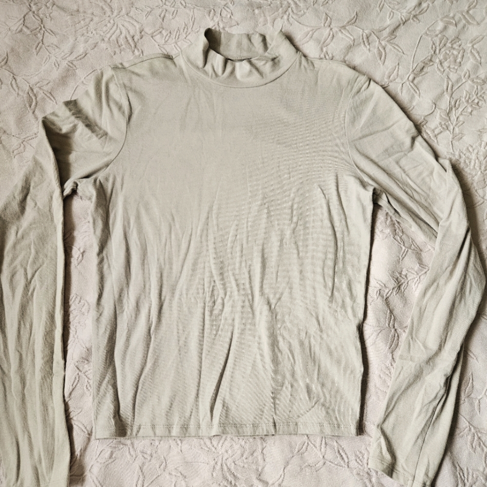 Hollister Cream Long Sleeve Tee